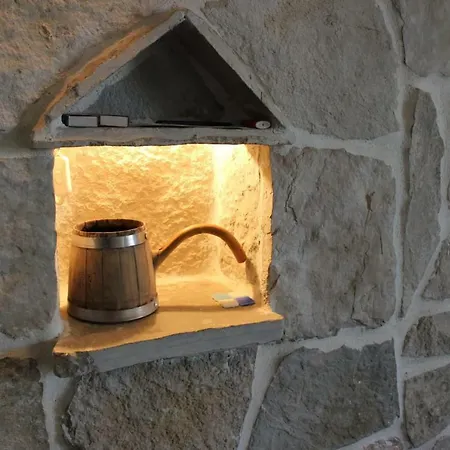 Dom wakacyjny Nikini Dvori Gradac (Sibenik-Knin)
