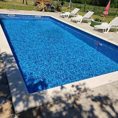 Holiday home Nikini Dvori